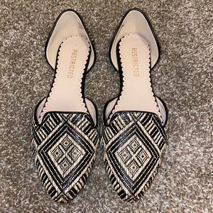 •NWOT Tribal Flats•